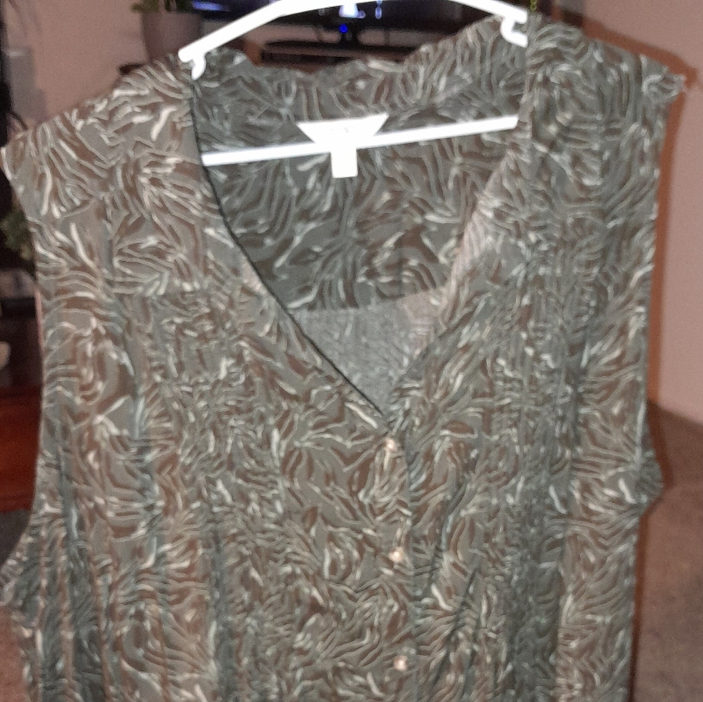 WOMENS PLUS SIZE 3X SLEEVELESS DARK GREEN 👚BLOUSE. BUTTON DOWN FRONT